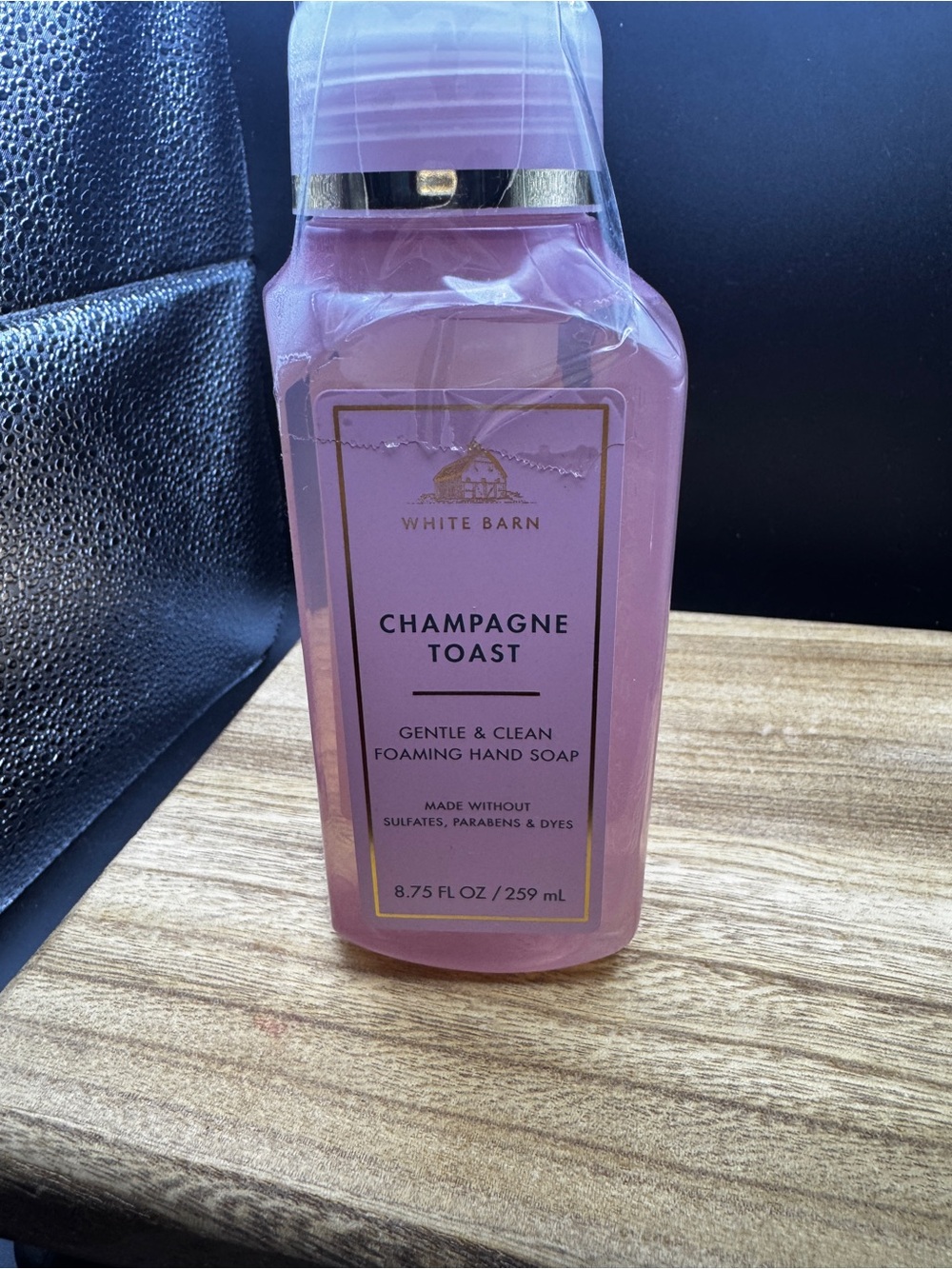 White Barn Champagne Toast Foaming Hand Soap - Pink